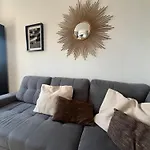 Sunny Comfy Apartment
