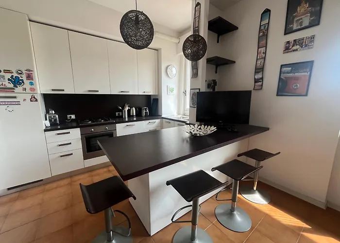 Sunny Comfy Apartment